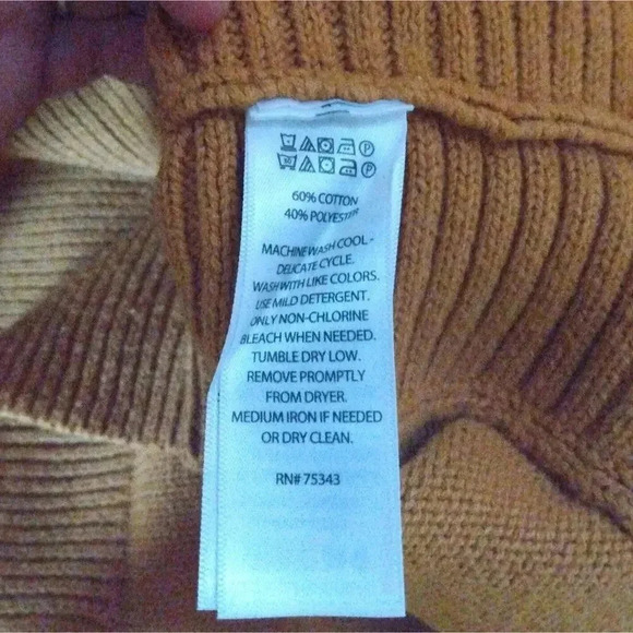 Tahari Crewneck Side Slit Mustard Sweater Women's Medium - Picture 10 of 10